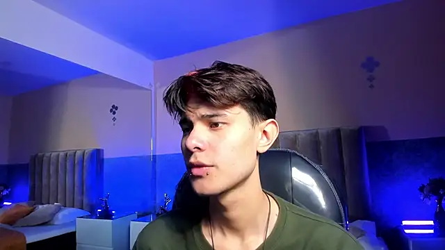 Derek Sinn online show from April 15, 2026, 8:20 pm