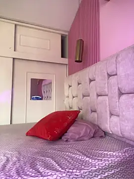 SoftDoll- online show from February 7, 2026, 2:43 pm