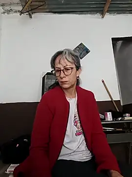 laurasofia45 online show from February 22, 2026, 2:04 pm