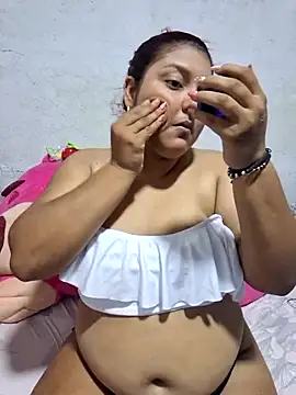 Snapshot of Amira-sultan chatting on February 8, 2026, 3:15 pm Amira-sultan online show from February 8, 2026, 3:15 pm