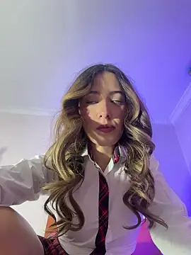 Snapshot of kloe__t18 chatting on February 16, 2026, 2:24 pm kloe t18 online show from February 16, 2026, 2:24 pm