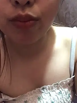 honeyyy110 online show from March 2, 2026, 5:19 am