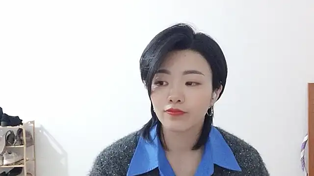 Nikishine online show from March 28, 2026, 2:33 am