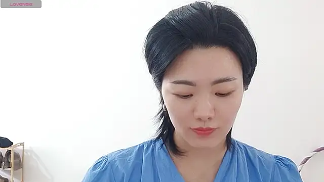 Nikishine online show from April 18, 2026, 5:55 am