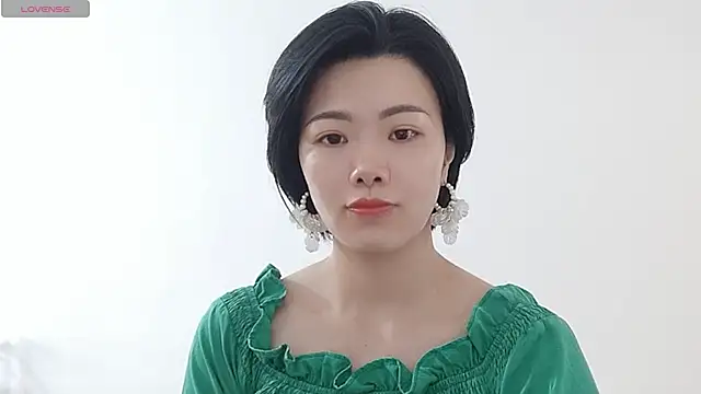 Nikishine online show from June 5, 2026, 3:35 am