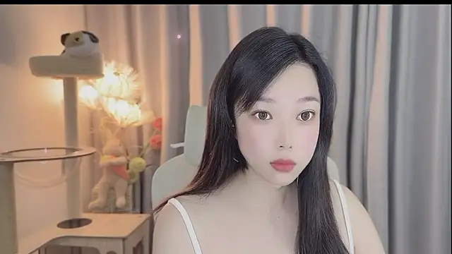 Yumi yuni online show from May 6, 2026, 1:14 am