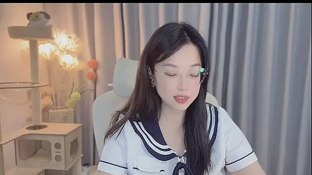 Yumi yuni online show from May 9, 2026, 2:33 pm