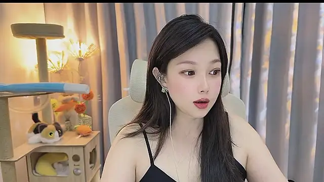 Yumi yuni online show from June 1, 2026, 1:24 pm