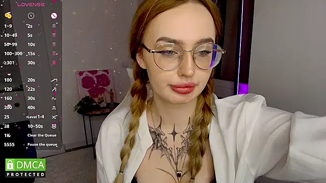 AdeLuna online show from July 2, 2026, 11:33 pm