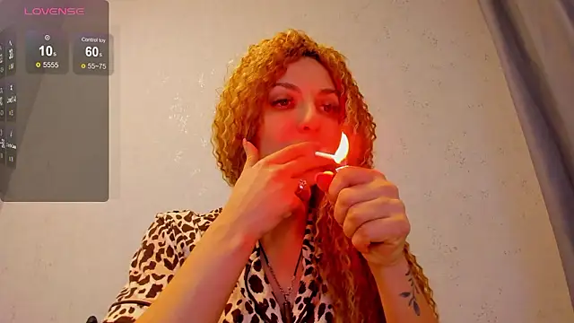 Snapshot of LannaQuinn chatting on February 9, 2026, 5:00 am LannaQuinn online show from February 9, 2026, 5:00 am