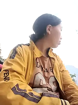 Snapshot of hot-luna- chatting on March 26, 2026, 11:05 am hot-luna- online show from March 26, 2026, 11:05 am