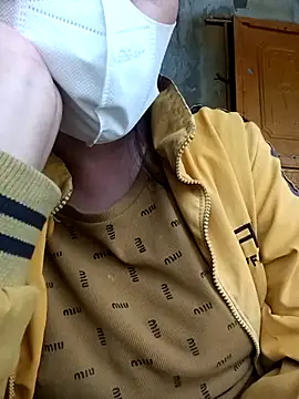 Snapshot of hot-luna- chatting on April 4, 2026, 10:02 am hot-luna- online show from April 4, 2026, 10:02 am