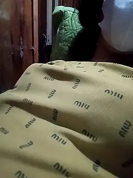 Snapshot of hot-luna- chatting on April 4, 2026, 10:07 pm hot-luna- online show from April 4, 2026, 10:07 pm