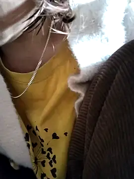 Bella-222 online show from March 10, 2026, 4:17 am