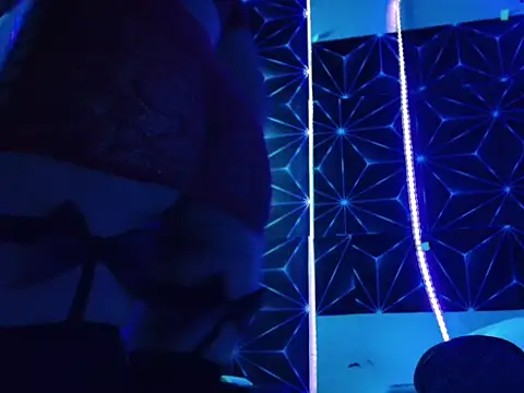 amairany27 online show from March 28, 2026, 6:46 am