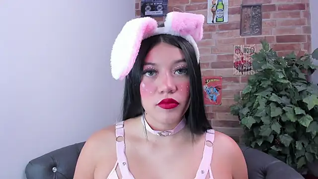 foxy vera online show from July 22, 2026, 11:02 am
