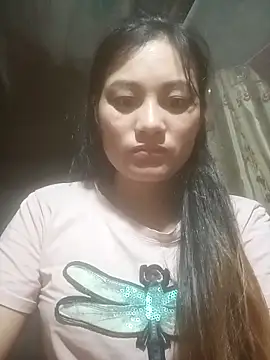 Snapshot of Momo-biki chatting on May 9, 2026, 10:15 pm Momo-biki online show from May 9, 2026, 10:15 pm