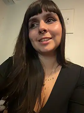 lovelyjinny online show from February 21, 2026, 10:00 pm