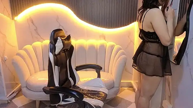 Snapshot of Valerie_moon_b chatting on February 27, 2026, 1:00 pm Valerie moon b online show from February 27, 2026, 1:00 pm