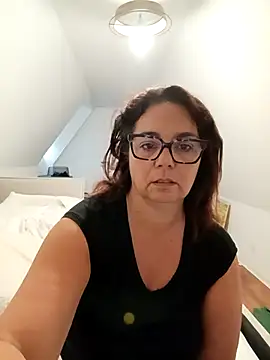 pulpeuse64 online show from April 12, 2026, 8:41 am