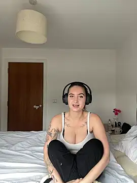 trinitysecretzx online show from February 5, 2026, 12:10 pm