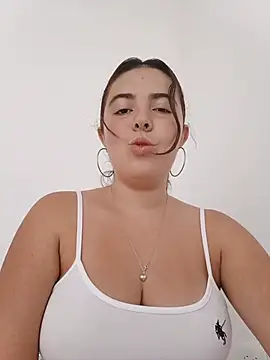lyss muller online show from July 5, 2026, 2:46 pm