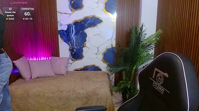 Snapshot of Athenaa_tay chatting on February 9, 2026, 11:47 am Athenaa tay online show from February 9, 2026, 11:47 am