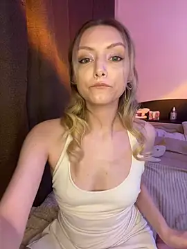 Leecey online show from February 1, 2026, 11:58 pm