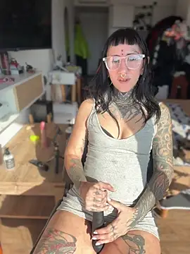 xsadtanas online show from June 19, 2026, 5:39 pm