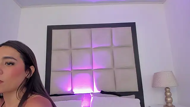 SussyFox online show from April 6, 2026, 3:48 am