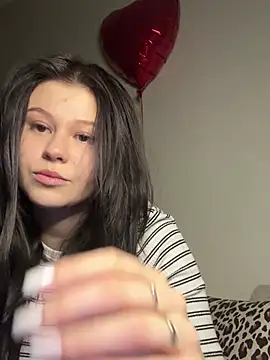 Snapshot of MelisaKis chatting on February 18, 2026, 9:33 pm MelisaKis online show from February 18, 2026, 9:33 pm