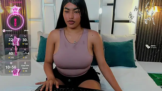  luna rossee  online show from February 21, 2026, 8:10 pm