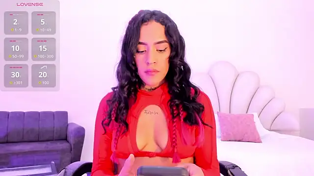 JazminRusso  online show from July 24, 2026, 4:21 am