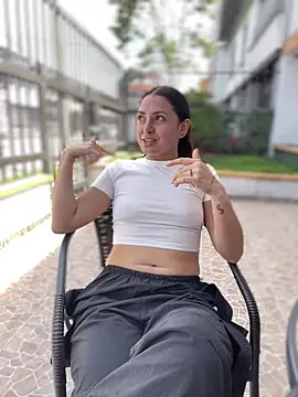 ArianaDominguez Pink online show from February 4, 2026, 4:13 pm