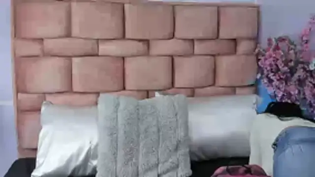 Snapshot of amy_noa chatting on February 15, 2026, 12:40 am amy noa online show from February 15, 2026, 12:40 am