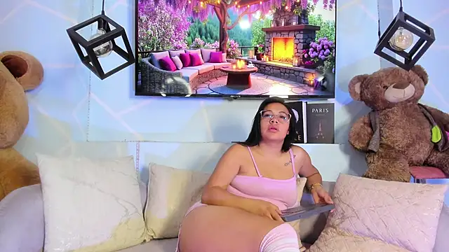 Snapshot of amy_noa chatting on February 27, 2026, 12:32 am amy noa online show from February 27, 2026, 12:32 am