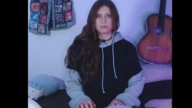 Lametaleralatina online show from April 17, 2026, 3:15 pm