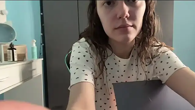 Snapshot of AndreeMerryman chatting on February 18, 2026, 2:07 am AndreeMerryman online show from February 18, 2026, 2:07 am