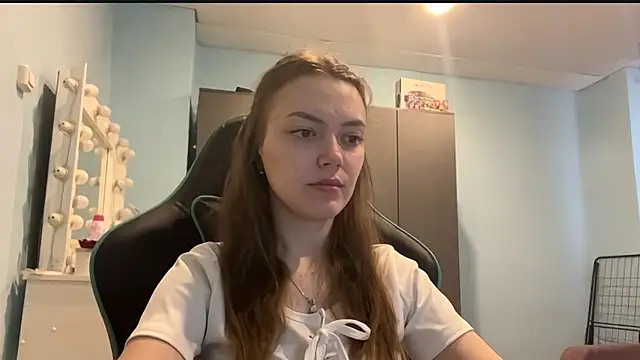 AndreeMerryman online show from April 18, 2026, 1:09 am