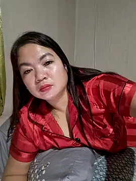 Zyramae 25 online show from March 26, 2026, 6:35 pm