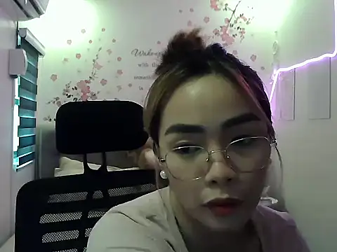 sangkissed92 online show from March 23, 2026, 4:16 am