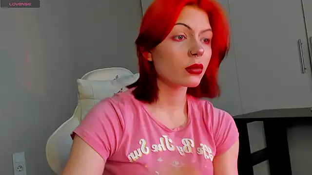 Snapshot of Leah_Castro chatting on February 9, 2026, 4:05 am Leah Castro online show from February 9, 2026, 4:05 am