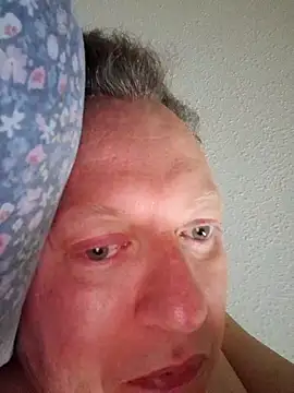 VeneratedMichael online show from June 17, 2026, 3:53 am