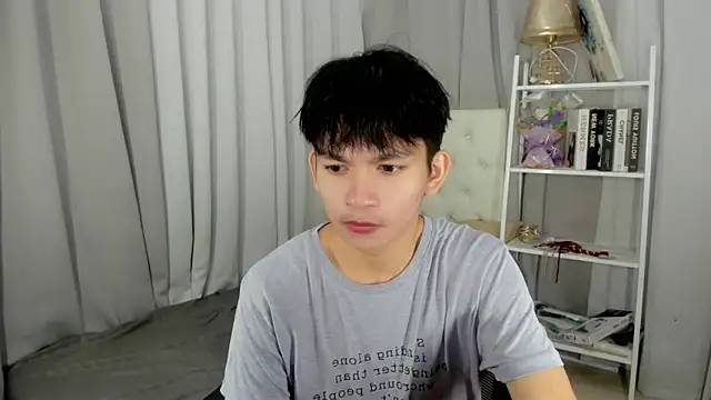 Snapshot of urtwinkjoshx chatting on February 28, 2026, 4:24 am urtwinkjoshx online show from February 28, 2026, 4:24 am