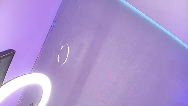 Madame scarlett online show from April 14, 2026, 11:27 am