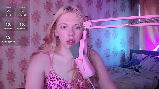 Cutie Bambi online show from July 21, 2026, 12:29 pm