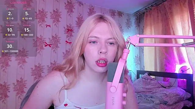 Cutie Bambi online show from July 27, 2026, 12:12 pm