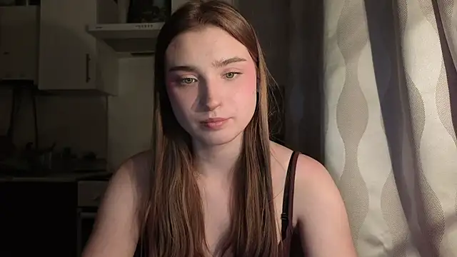 Snapshot of LissaBliss chatting on May 11, 2026, 4:48 pm LissaBliss online show from May 11, 2026, 4:48 pm