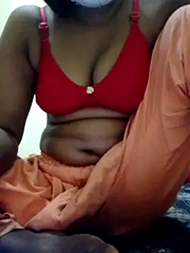 Snapshot of Toma7890 chatting on February 21, 2026, 3:35 pm Toma7890 online show from February 21, 2026, 3:35 pm