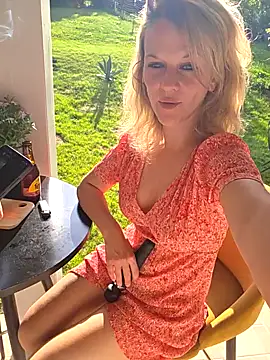 Snapshot of Couple-Kiwii-Orchidee-Boy chatting on April 19, 2026, 4:28 pm Couple-Kiwii-Orchidee-Boy online show from April 19, 2026, 4:28 pm